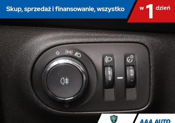 Opel Corsa cena 31000 przebieg: 123543, rok produkcji 2017 z Tarnobrzeg małe 172